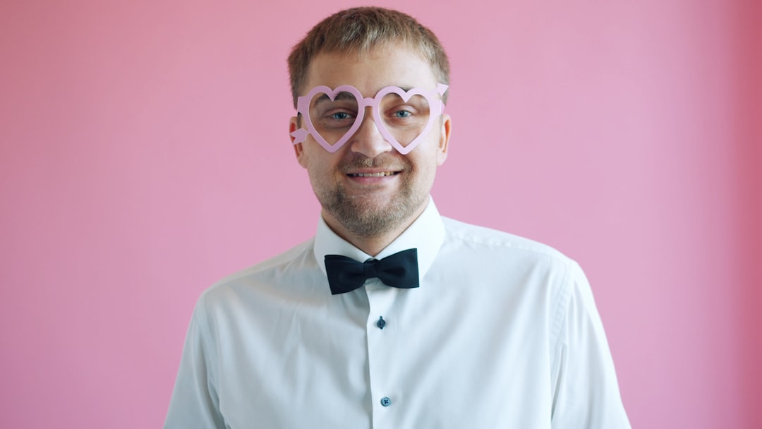 Photo pink shirt men